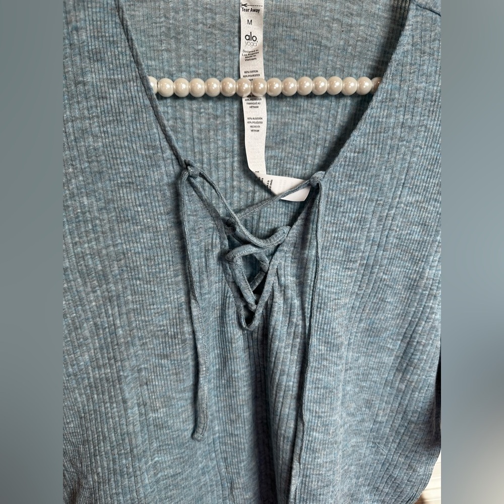 ALO Yoga blue Short Sleeve Top - Picture 5 of 8